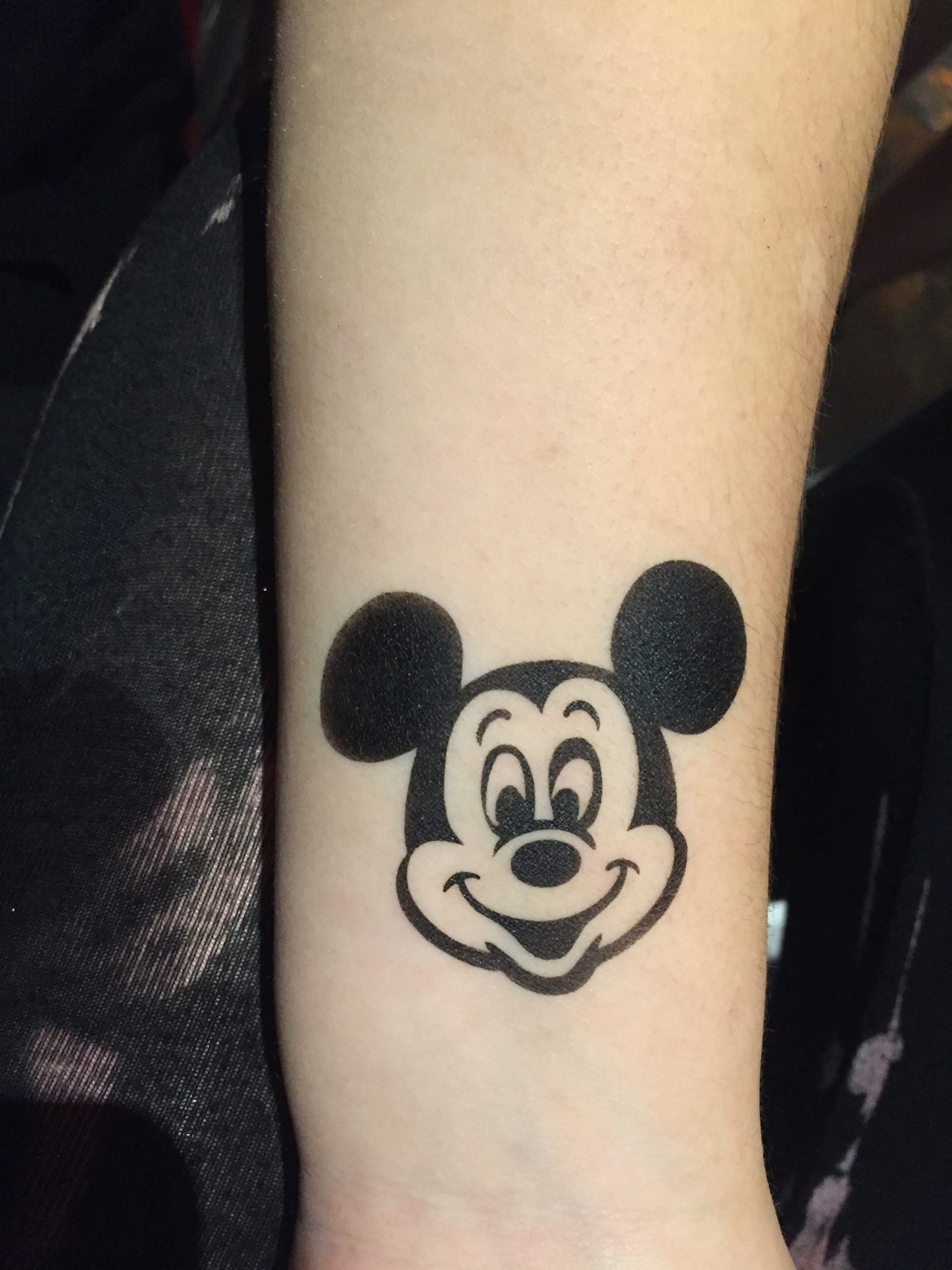Behind-the-Scenes Look at Henna Tattoos at Walt Disney World •  DisneyTips.com